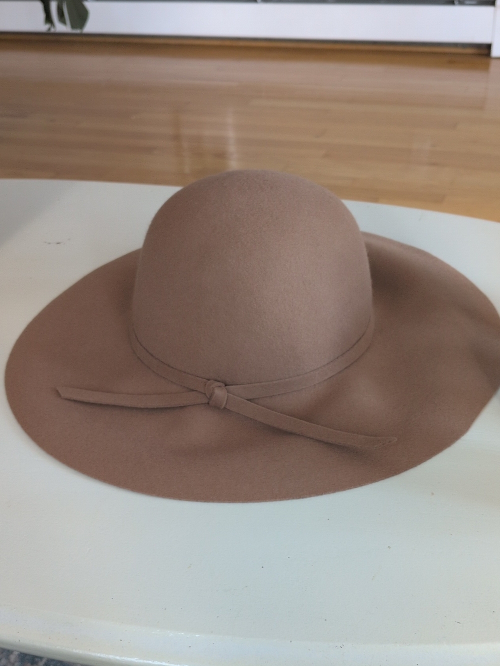 Le Château Tan 100% Wool Wide Brim Floppy Hat M/L Boho Vintage